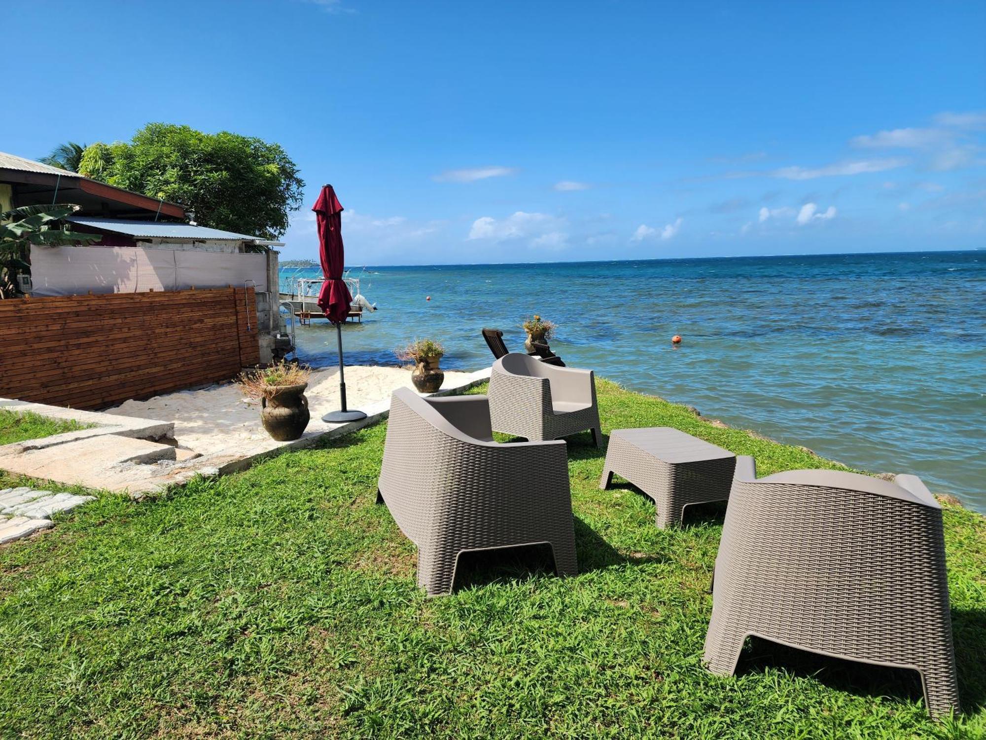 Duplex En Bord De Mer Fare Tahitea Pension Taputapuapea Exterior foto